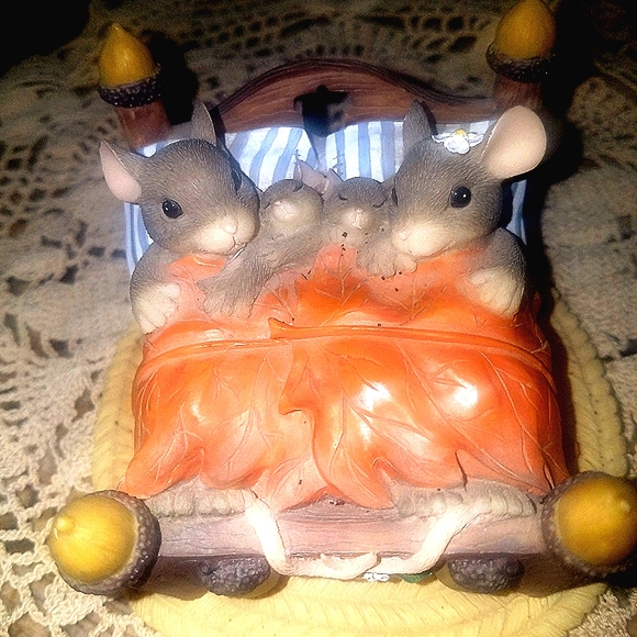 Vintage Charming Tails - Picture 7 of 8